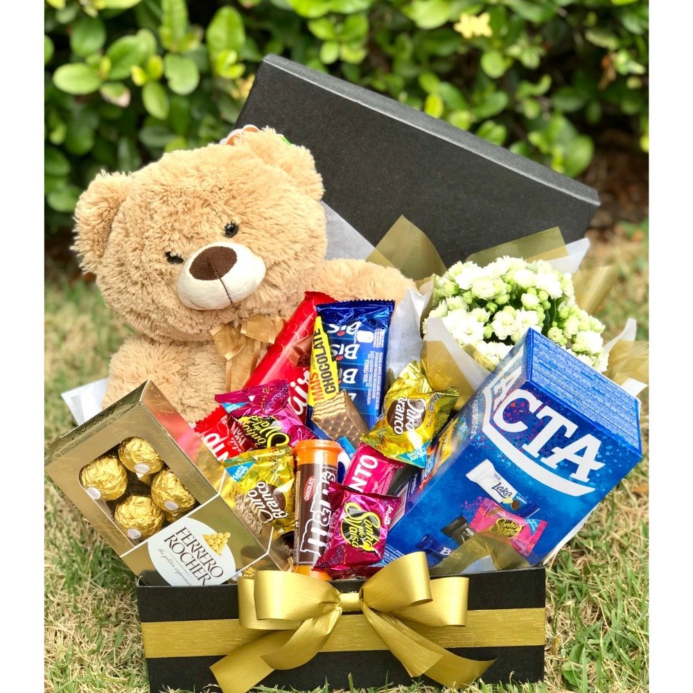 caixa doce urso e chocolates
